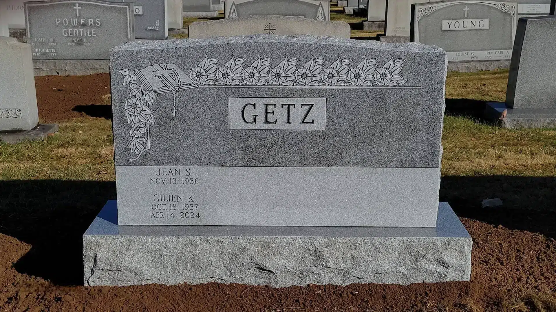 Granite Granite Mausoleum hand-carved by Granite Mausoleum Guide in NJ — image 2