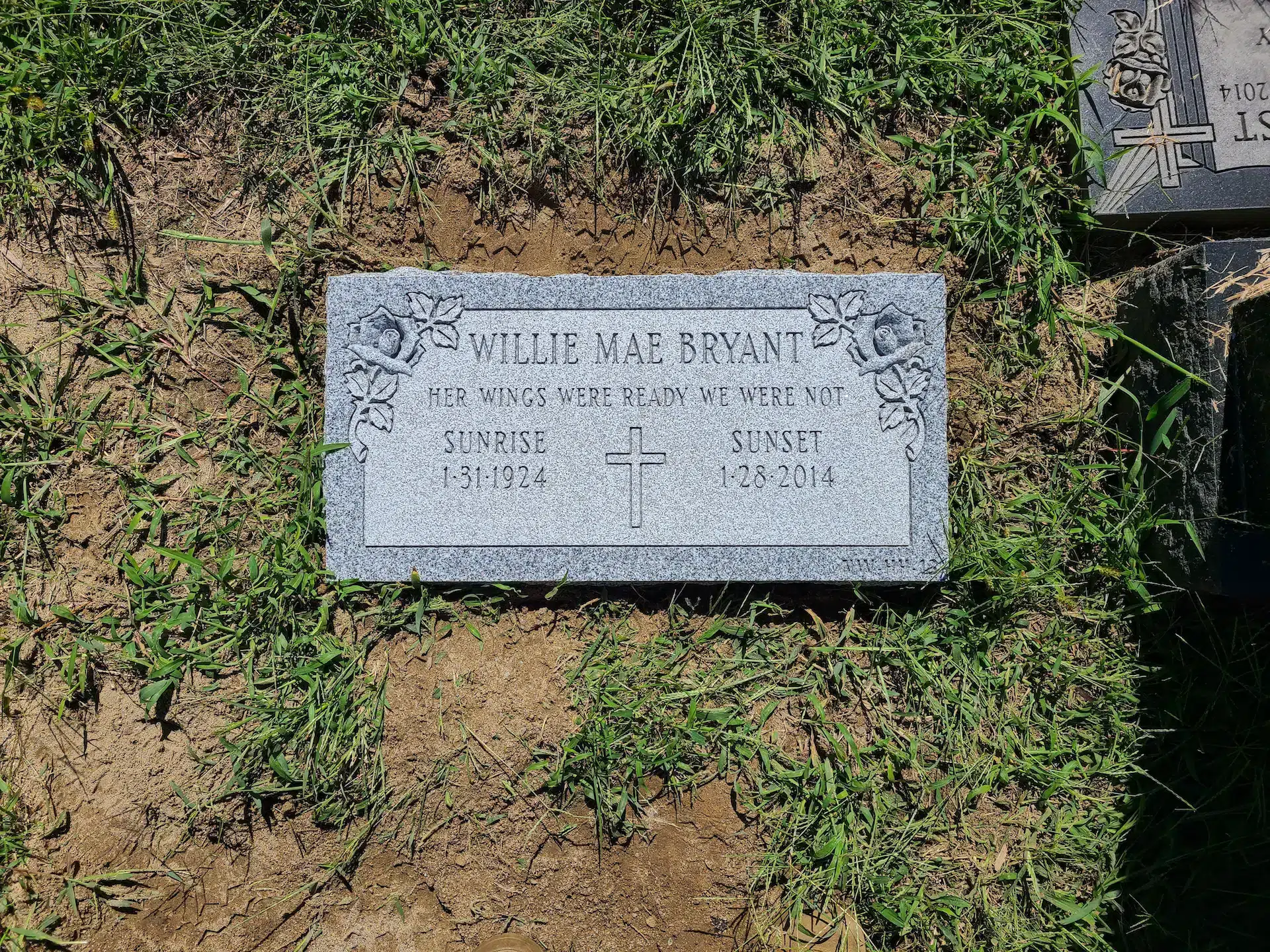 Granite Granite Mausoleum hand-carved by Granite Mausoleum Guide in NJ — image 8